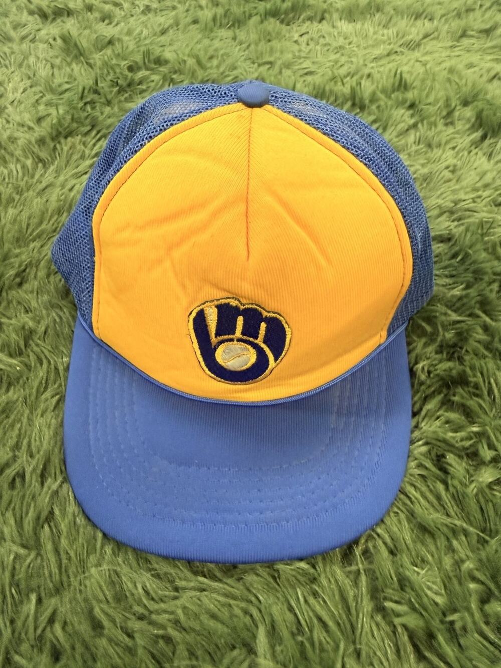 Vintage Milwaukee Brewers MLB Ball Glove Logo Mesh Back Trucker Hat Cap Blue